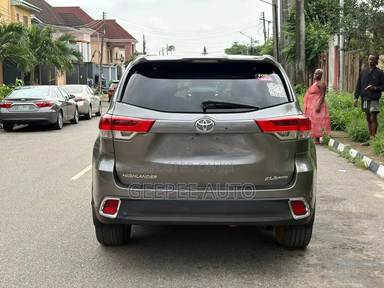 Toyota Highlander XLE 4x2 V6 (3.5L 6cyl 8A) 2017 Gray