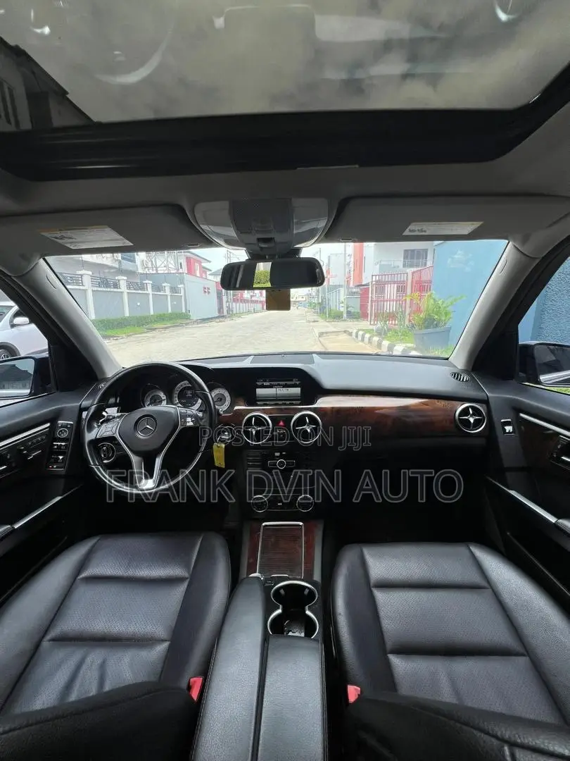 Mercedes-Benz GLK-Class Base GLK 350 4dr AWD 4MATIC (3.5L 6cyl 7A) 2015