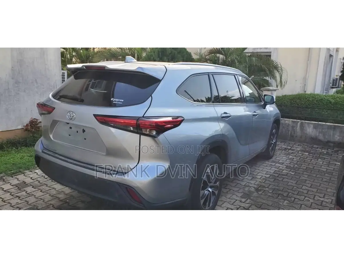 Toyota Highlander 2021 Gray