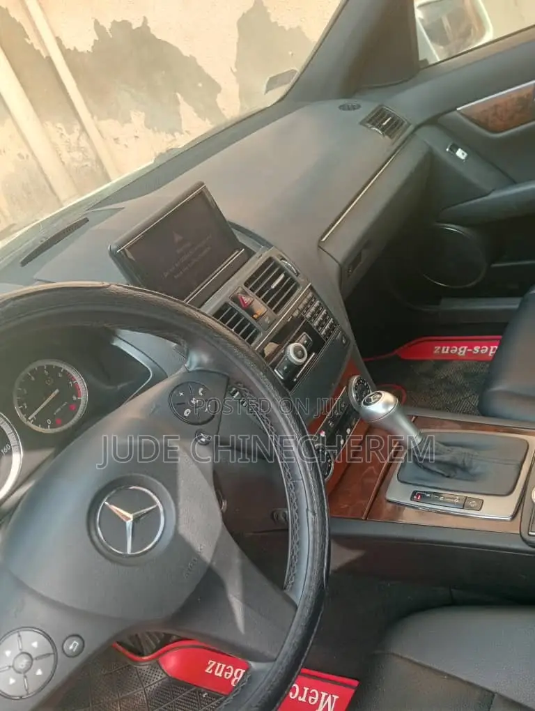 Mercedes-Benz C300 2008 White