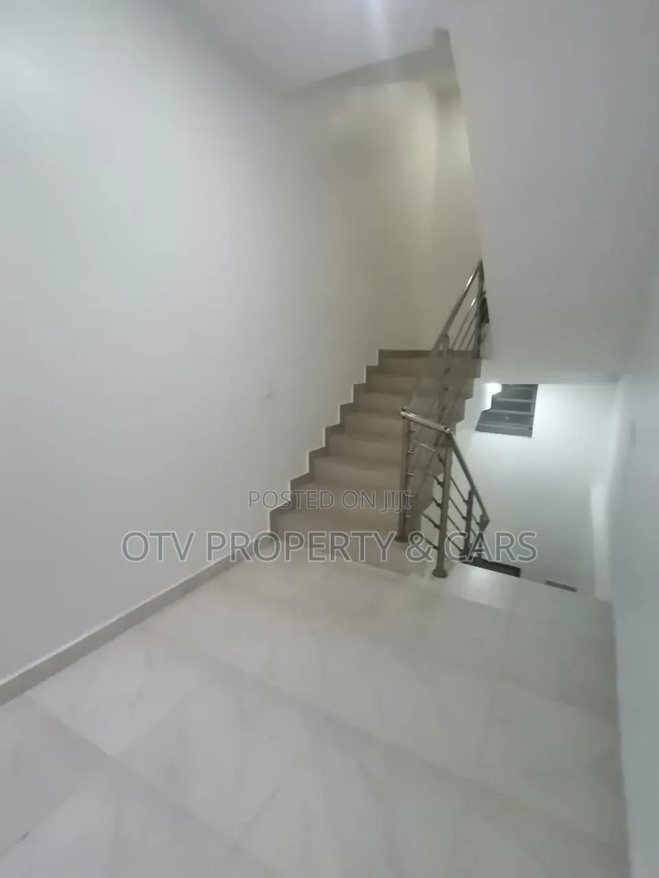 Furnished 3bdrm Apartment in Lekki Phase 1 for sale