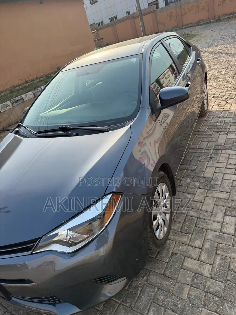 Toyota Corolla 2016 Gray