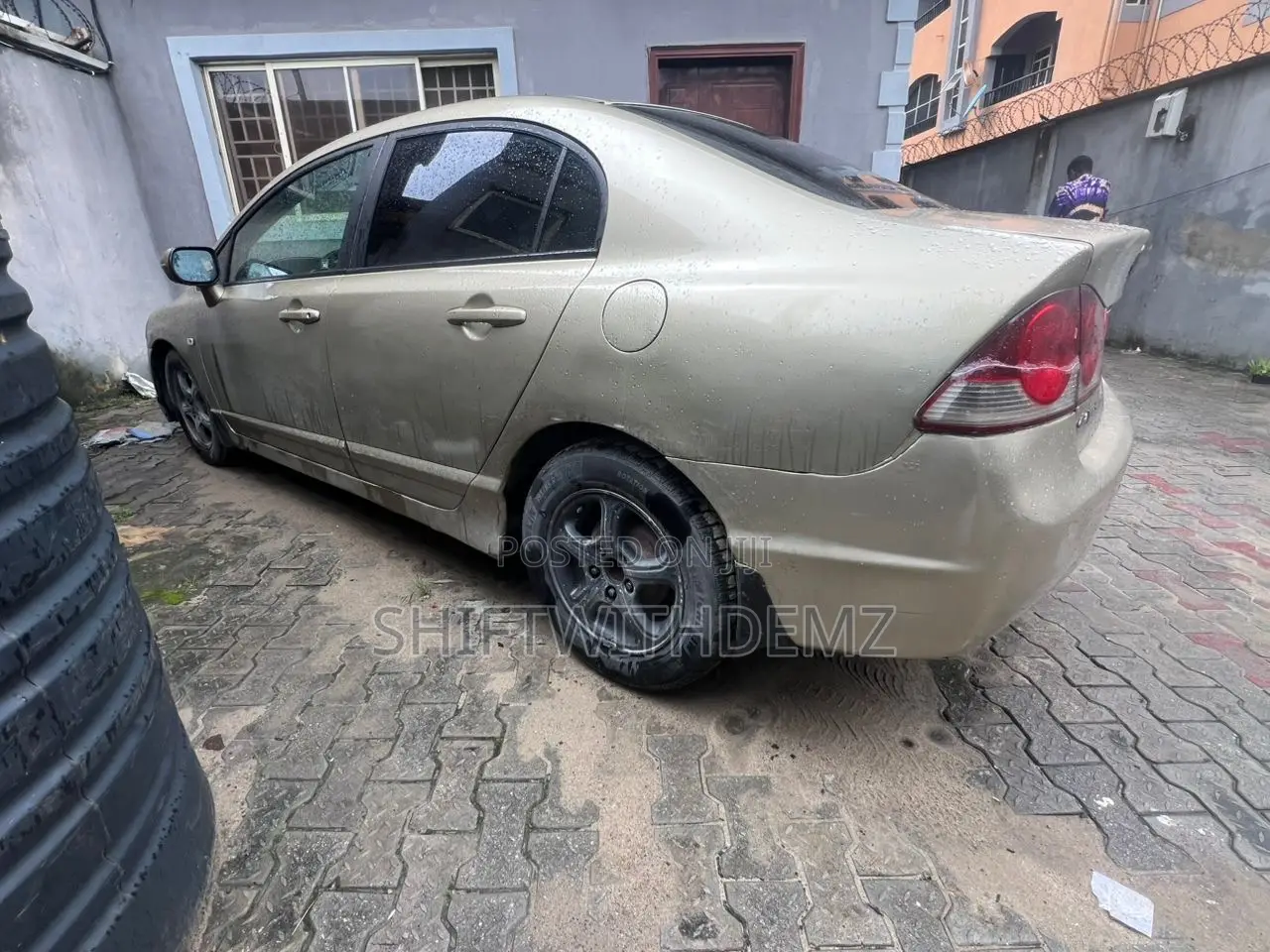 Honda Civic 2006 Gold