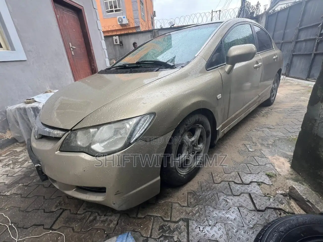 Honda Civic 2006 Gold