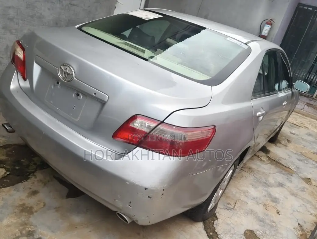 Toyota Camry LE V6 4dr Sedan (3.5L 6cyl 6AM) 2008 Silver
