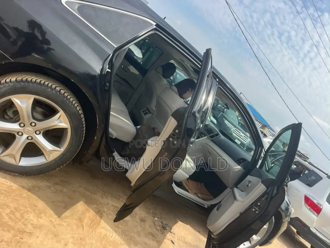 Toyota Venza 2010 Black