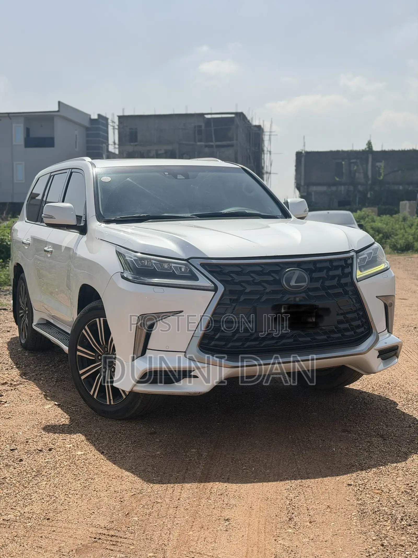 Lexus LX 570 (5 seats) AWD 2018 White