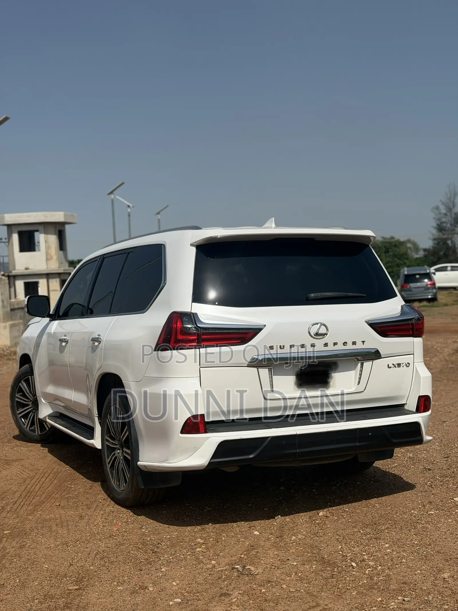 Lexus LX 570 (5 seats) AWD 2018 White