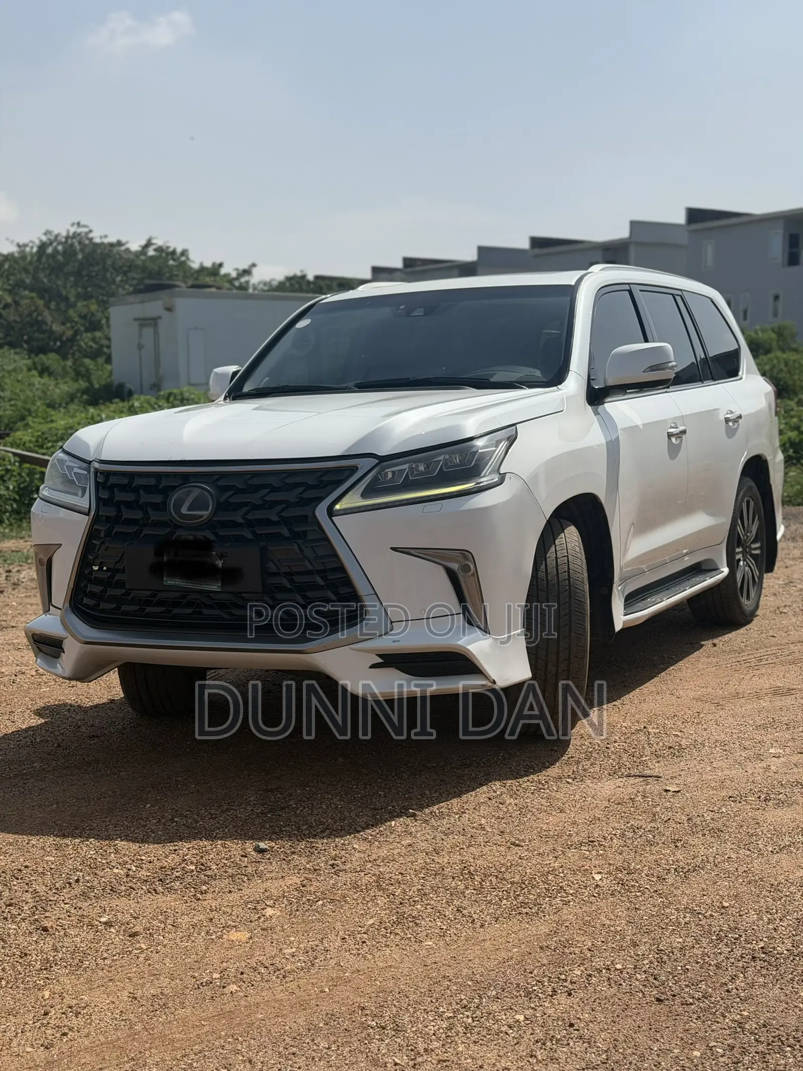 Lexus LX 570 (5 seats) AWD 2018 White