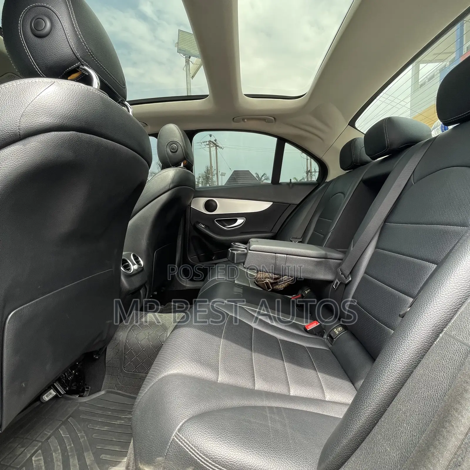 Mercedes-Benz C300 Luxury 4Matic Sedan AWD (2.0L 4cyl 7A) 2016 Silver
