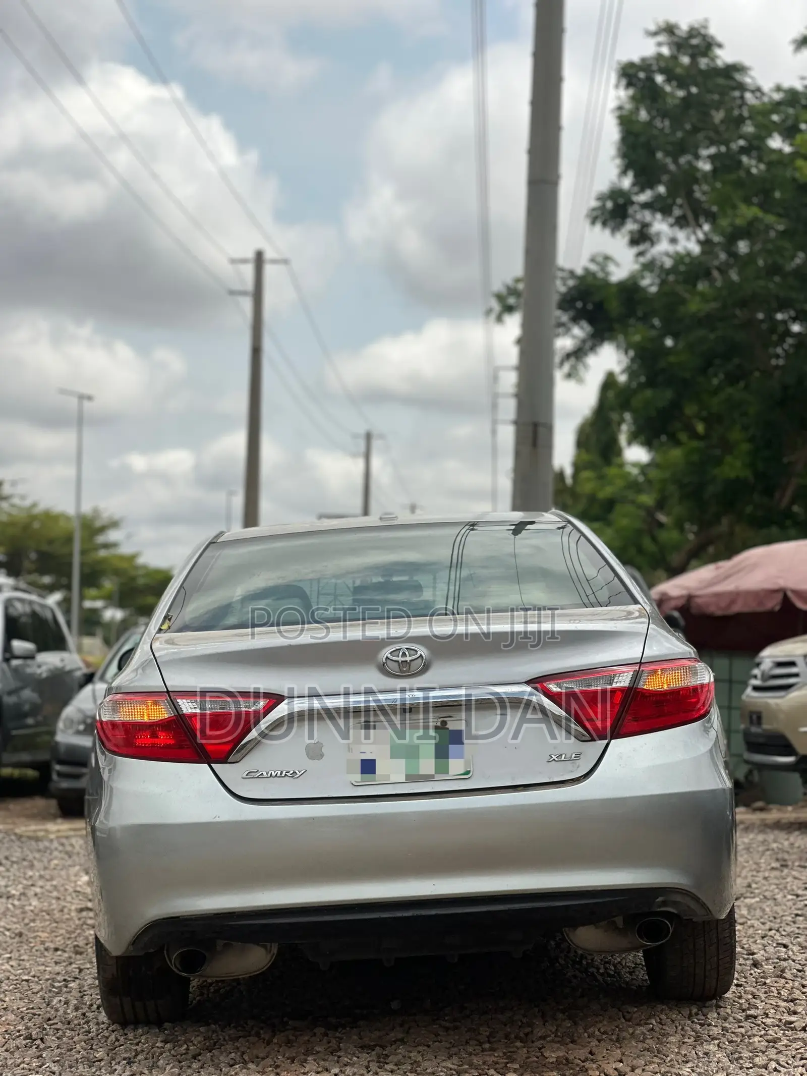 Toyota Camry XLE 4dr Sedan (3.5L 6cyl 6A) 2015 Silver