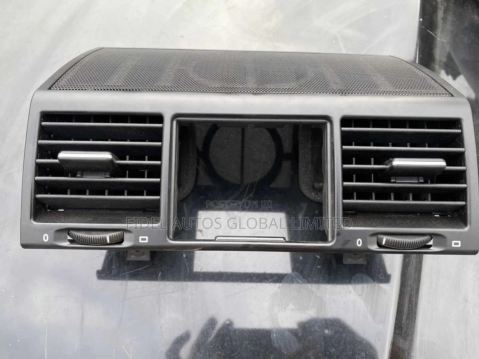 Mercedes-Benz G-Wagon W463 2005 Brand New Center a/C Air Vent