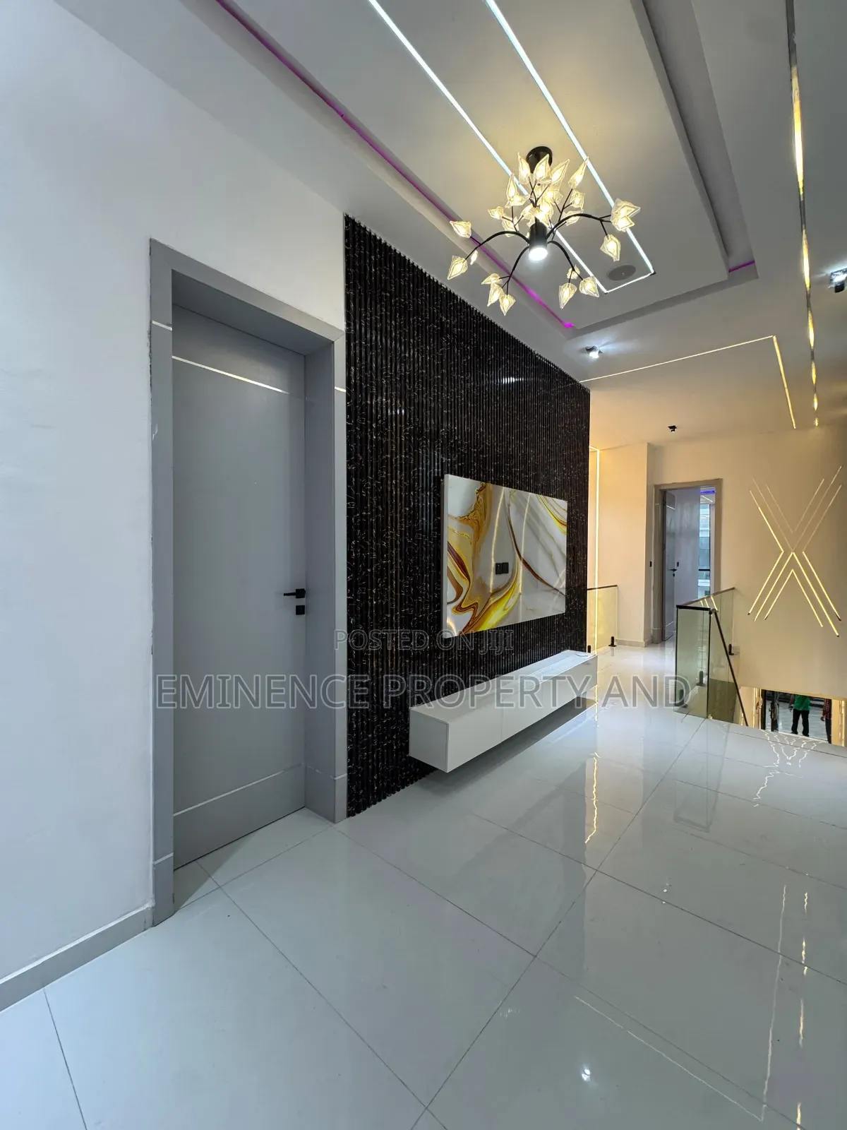 5bdrm Duplex in Lekki Phase 2 for sale