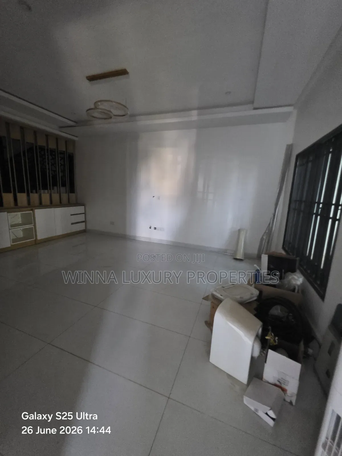 5bdrm Townhouse/Terrace in Mabushi for sale