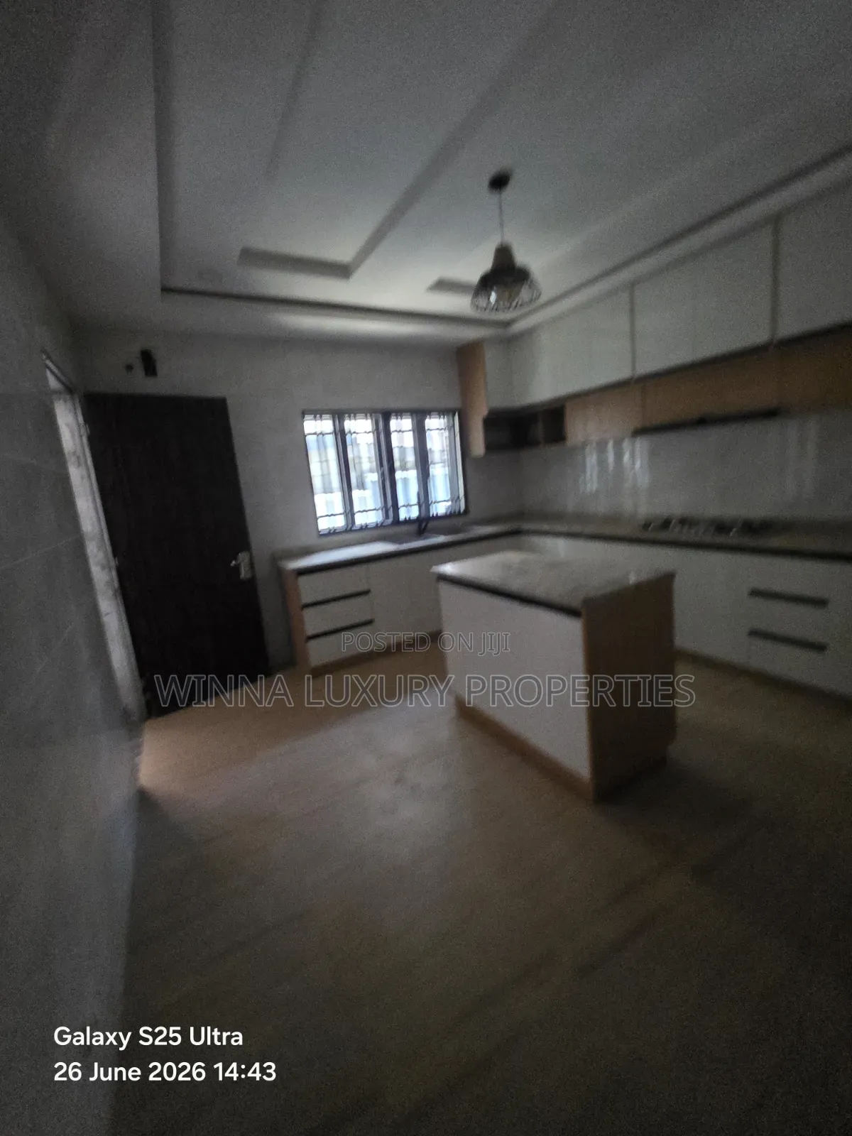 5bdrm Townhouse/Terrace in Mabushi for sale