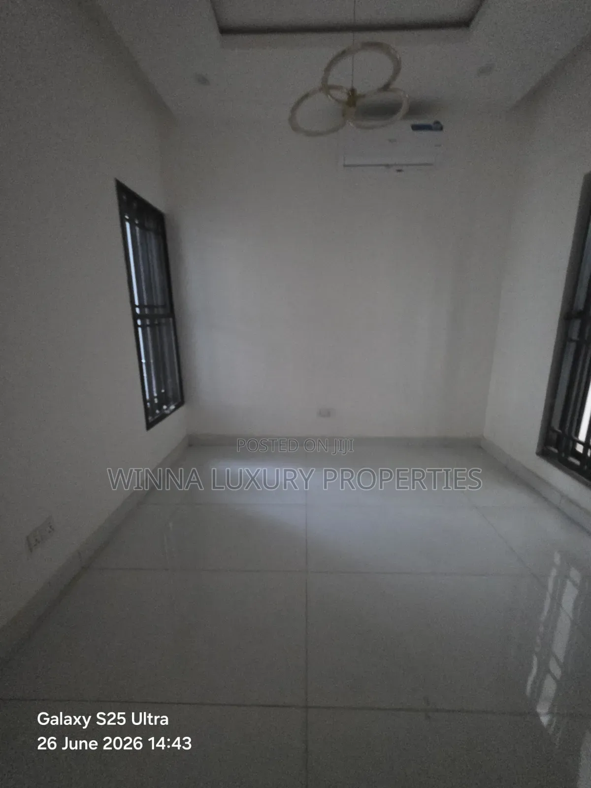 5bdrm Townhouse/Terrace in Mabushi for sale