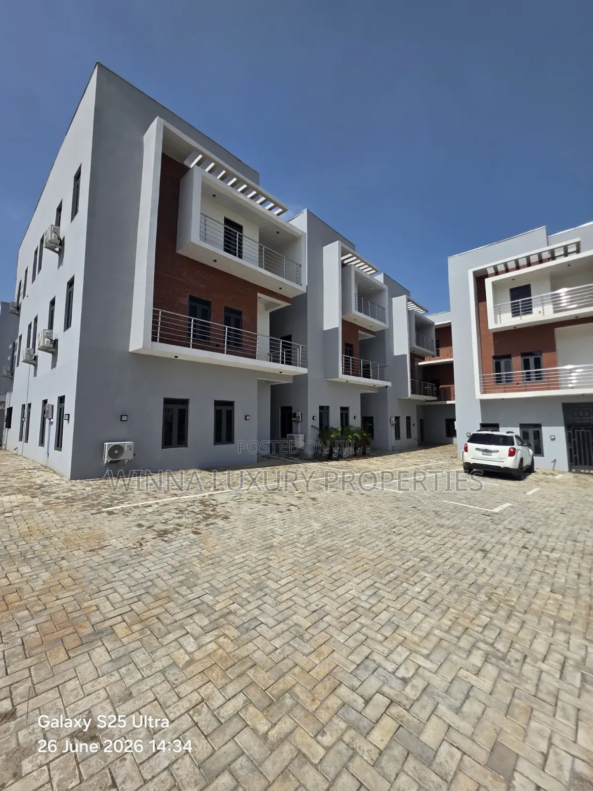 5bdrm Townhouse/Terrace in Mabushi for sale
