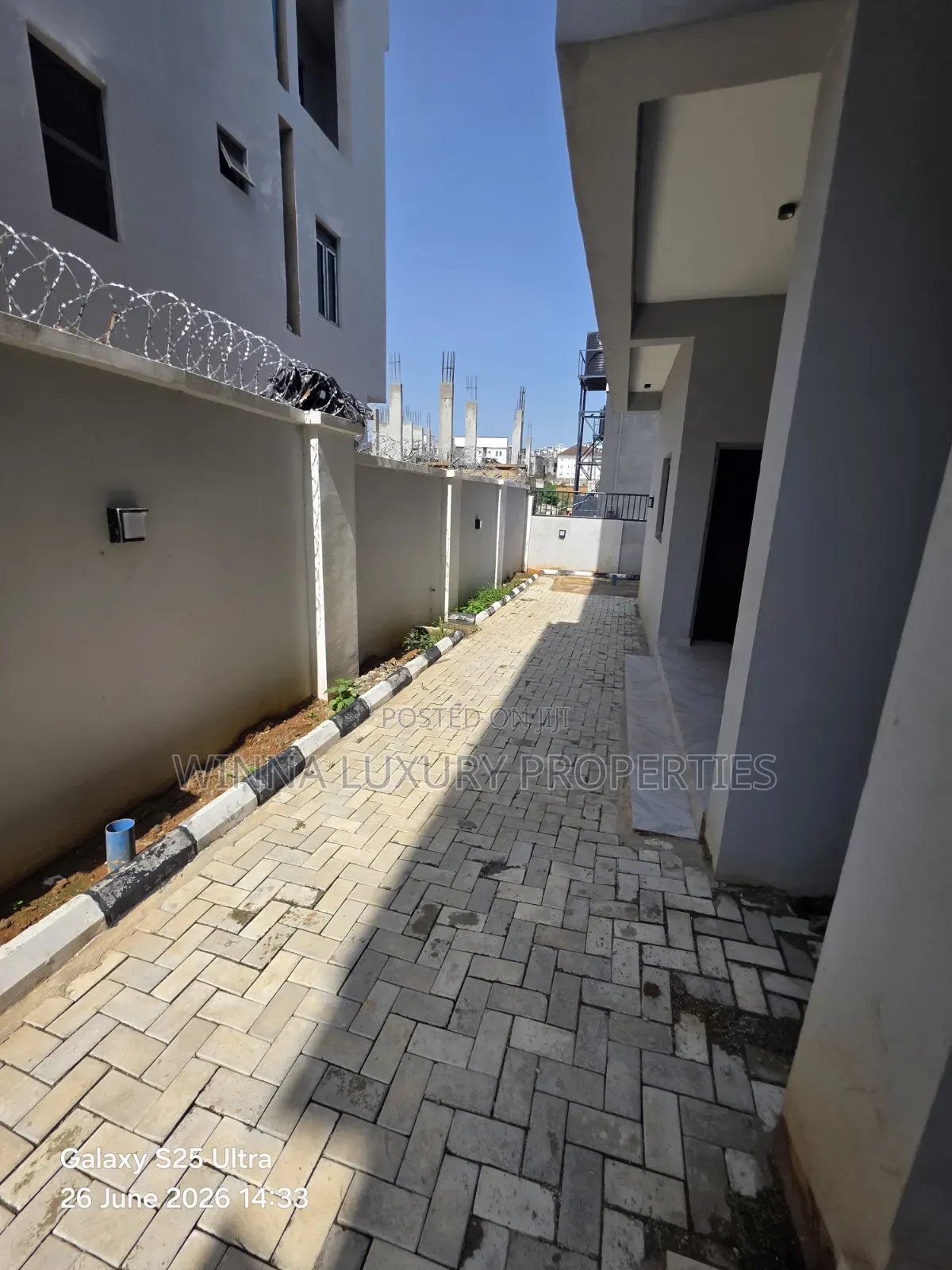 5bdrm Townhouse/Terrace in Mabushi for sale