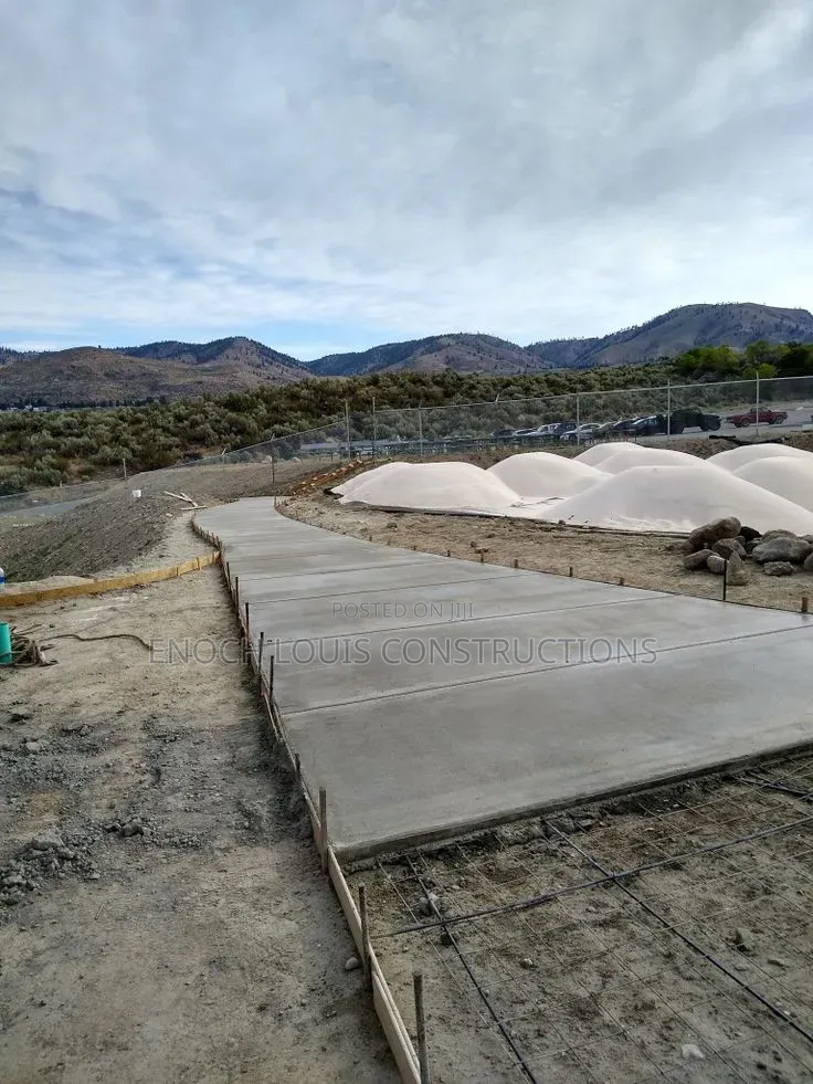 Heavy Duty Gutter And Concrete Pavement Road Construction