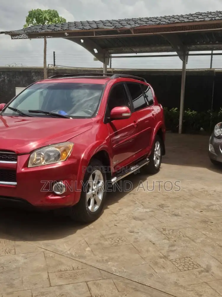 Toyota RAV4 2011 Red