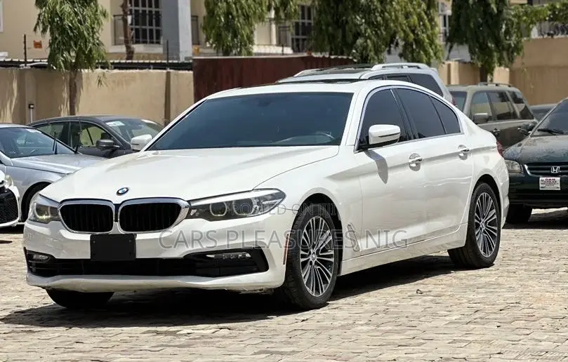 BMW 530i 2018 White