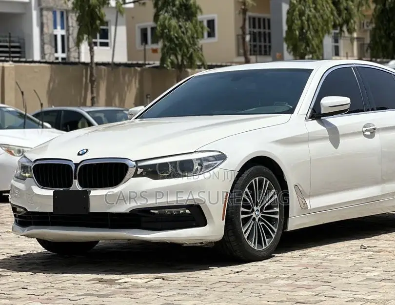 BMW 530i 2018 White