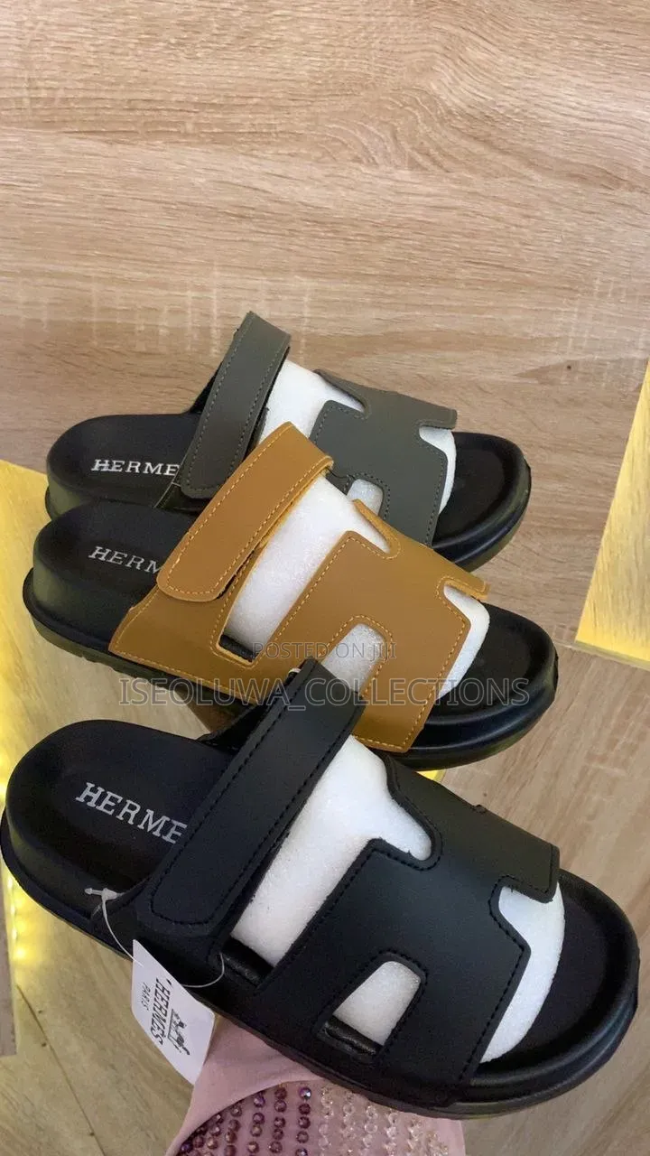Premium H-Strap Suede Slide Sandals – Classic Casual Footwear.