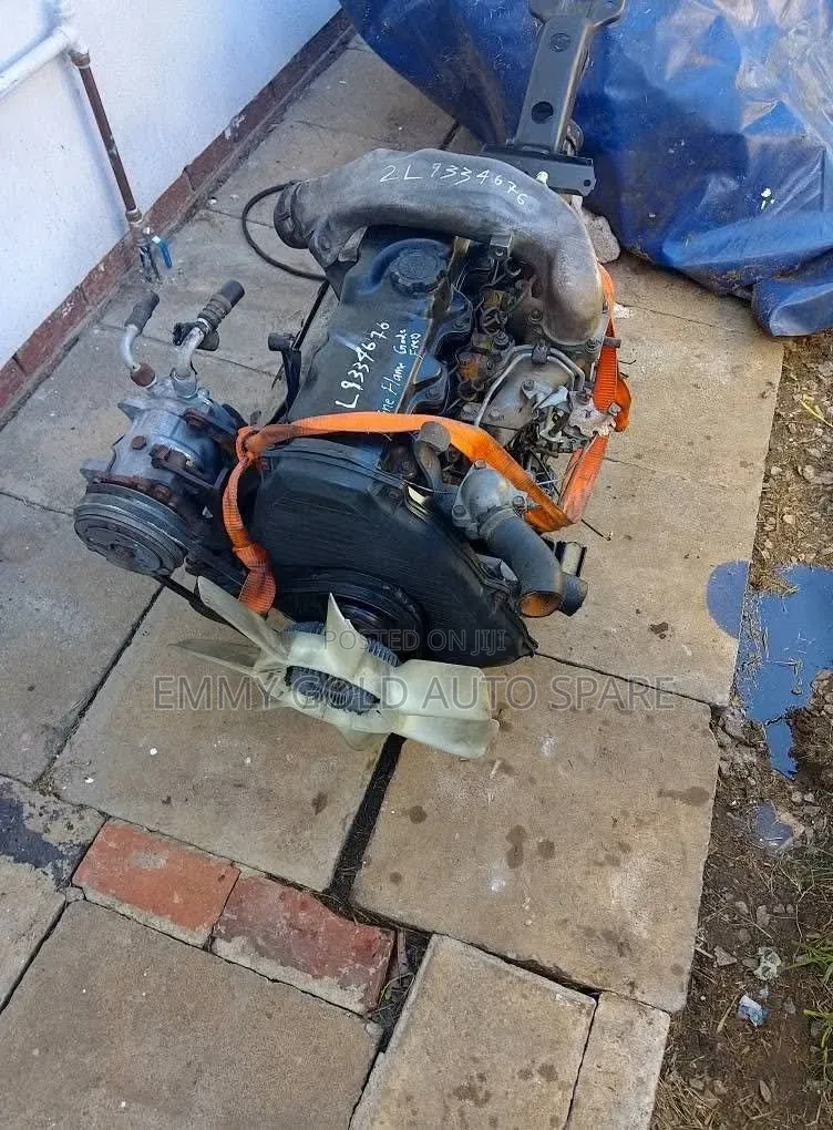 Toyota Hillux 2.4 2l Diesel Engine Available