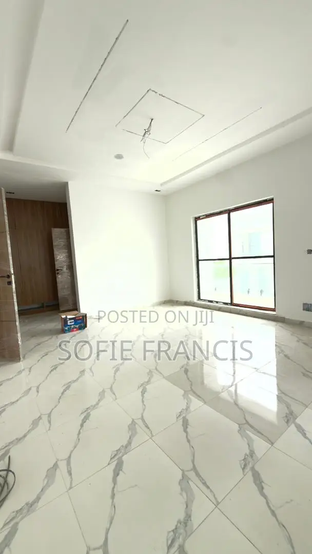 5bdrm Duplex in Ajah for sale