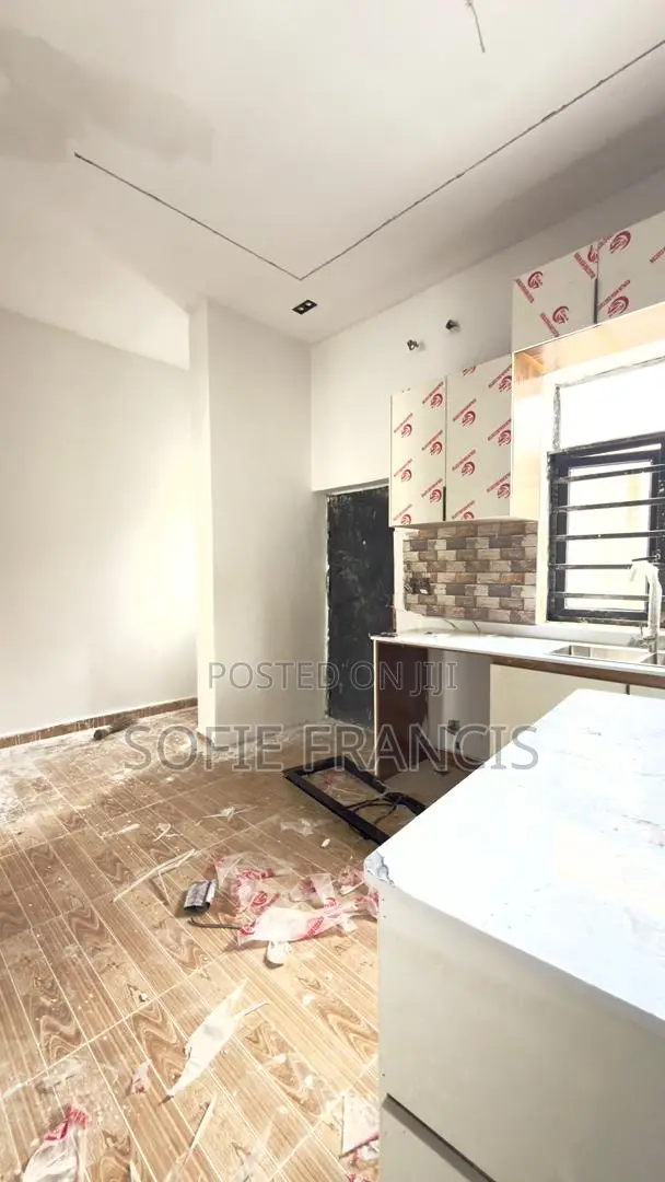 5bdrm Duplex in Ajah for sale