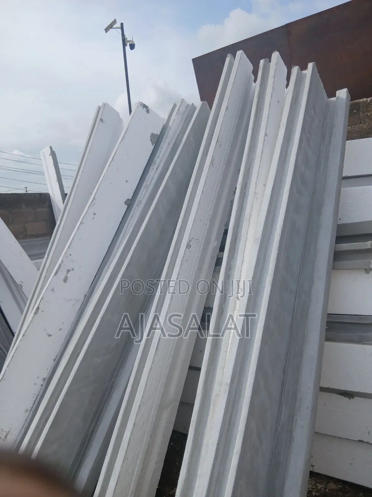 250 by 300 Polystyrene Parapet