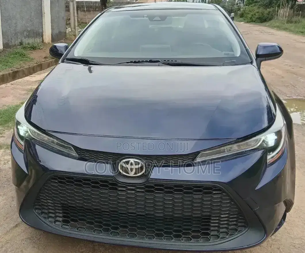 Toyota Corolla XSE 2021 Blue