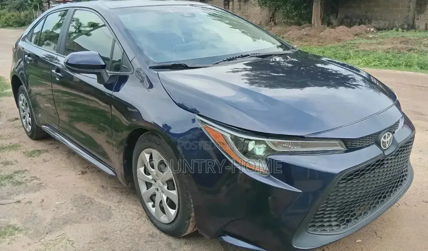 Toyota Corolla XSE 2021 Blue