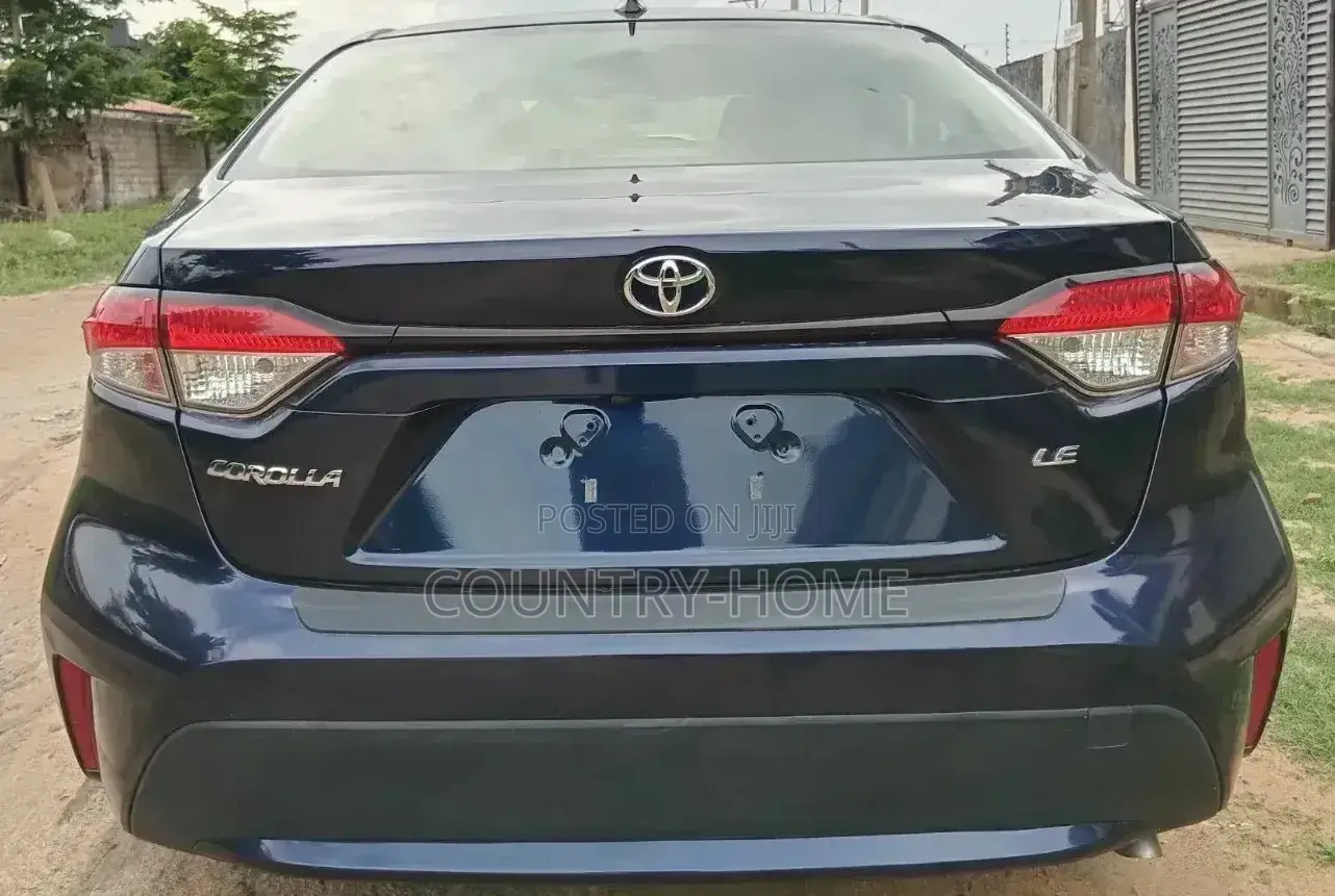Toyota Corolla XSE 2021 Blue