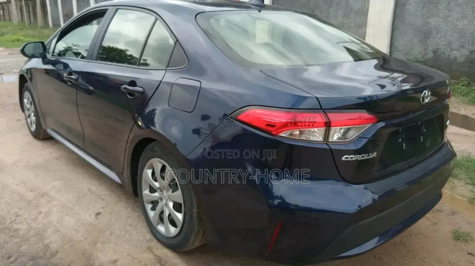 Toyota Corolla XSE 2021 Blue
