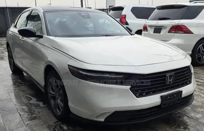 Honda Accord EX CVT 2024 White