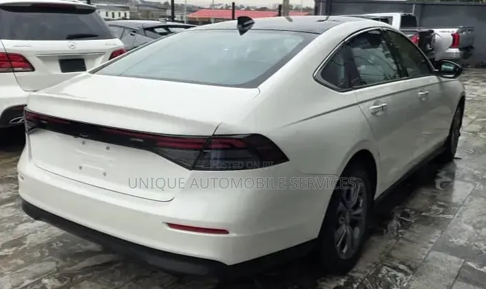 Honda Accord EX CVT 2024 White