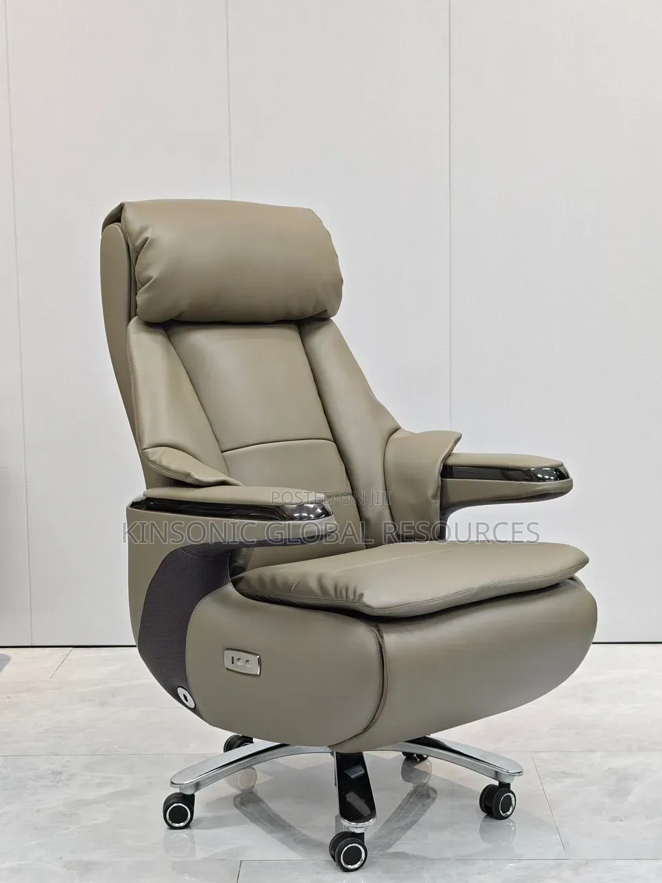 Executive Director Office Chair With Automatic Recline