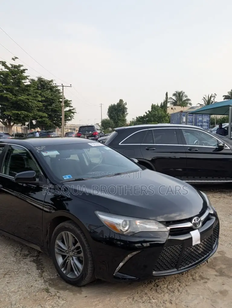 Toyota Camry 2016 Black