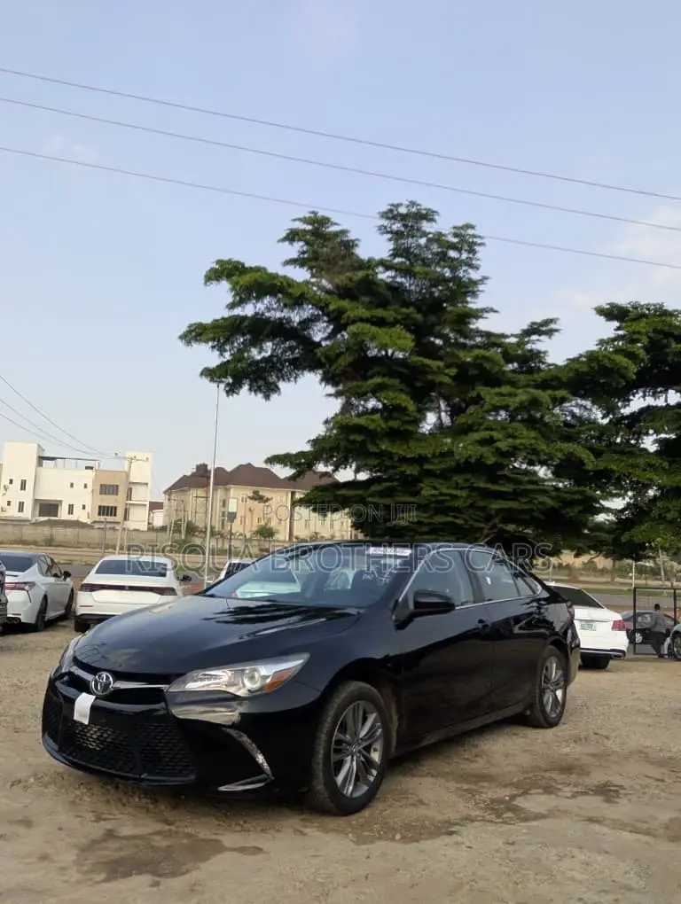 Toyota Camry 2016 Black
