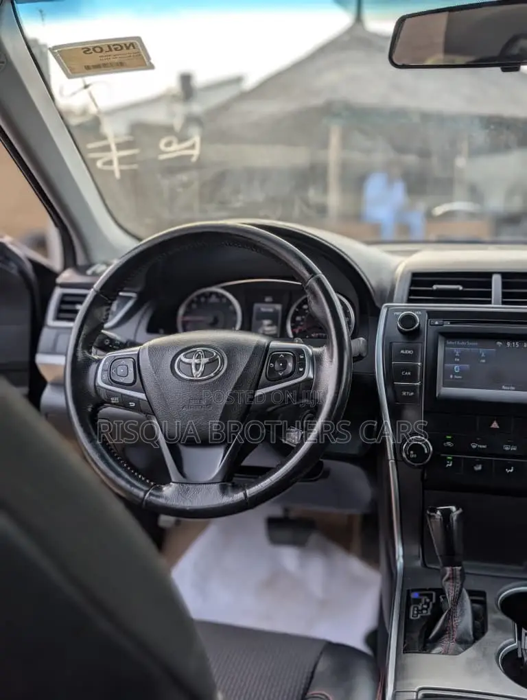 Toyota Camry 2016 Black