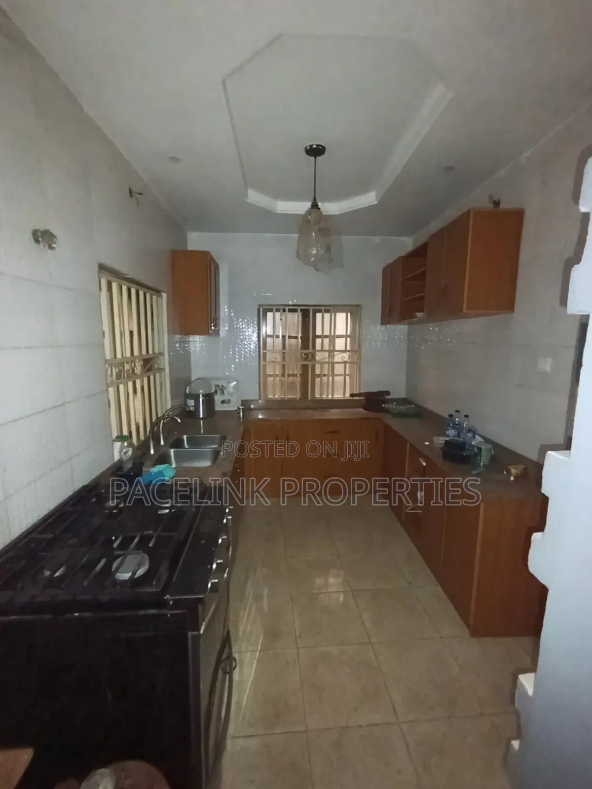 5bdrm Duplex in Iyana Ipaja for sale