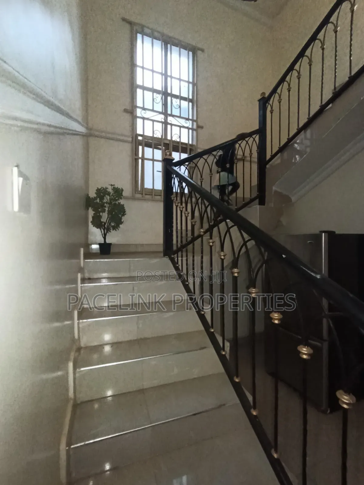 5bdrm Duplex in Iyana Ipaja for sale