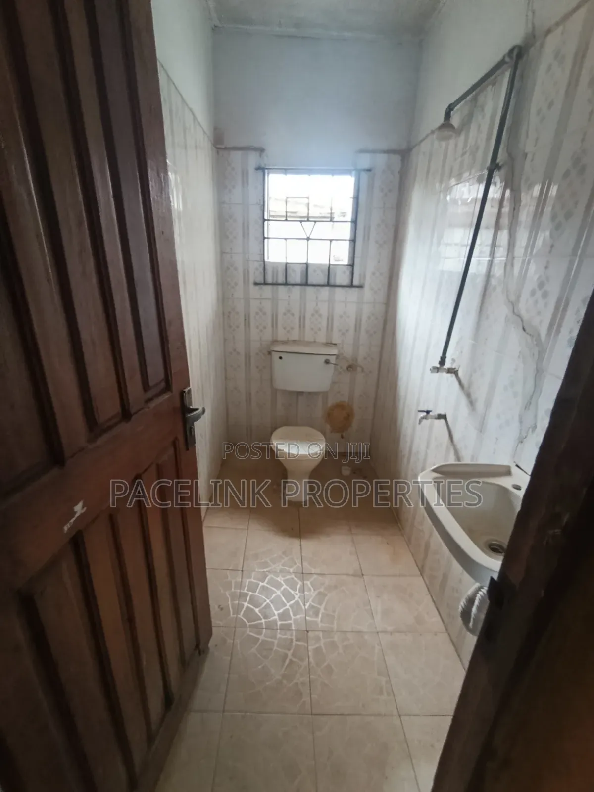 12bdrm Block of Flats in Ipaja / Ipaja for sale