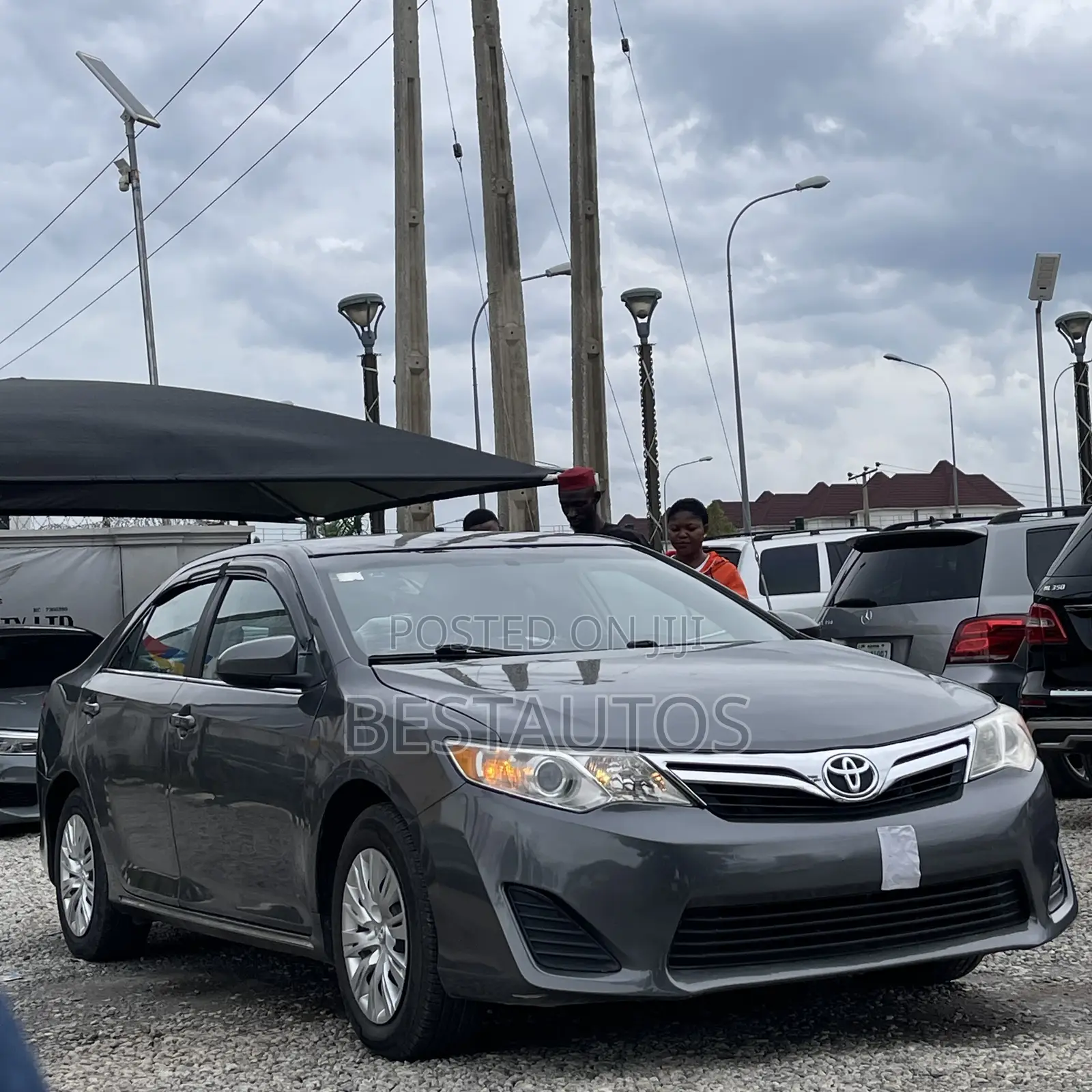 Toyota Camry LE 4dr Sedan (2.5L 4cyl 6A) 2014 White
