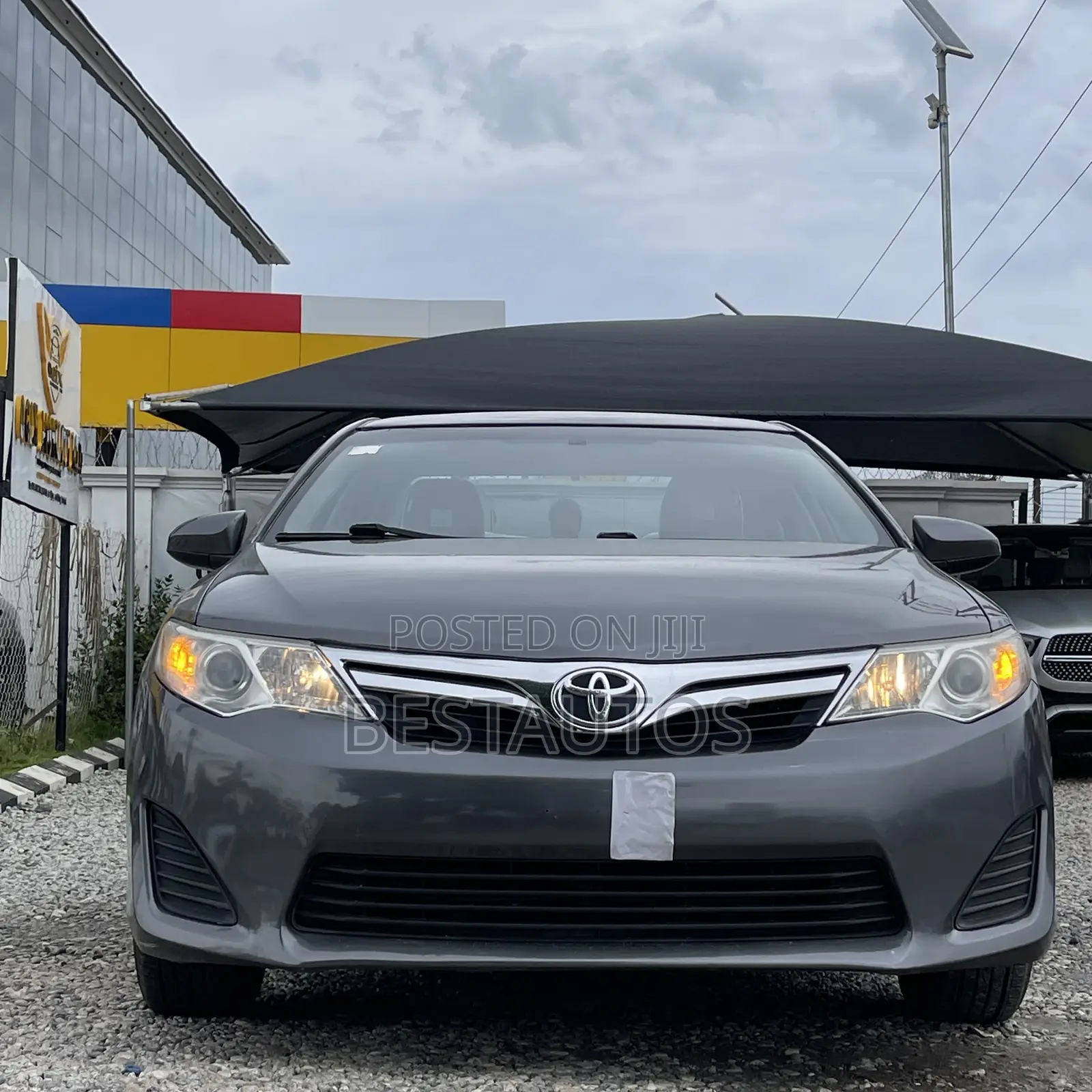 Toyota Camry LE 4dr Sedan (2.5L 4cyl 6A) 2014 White