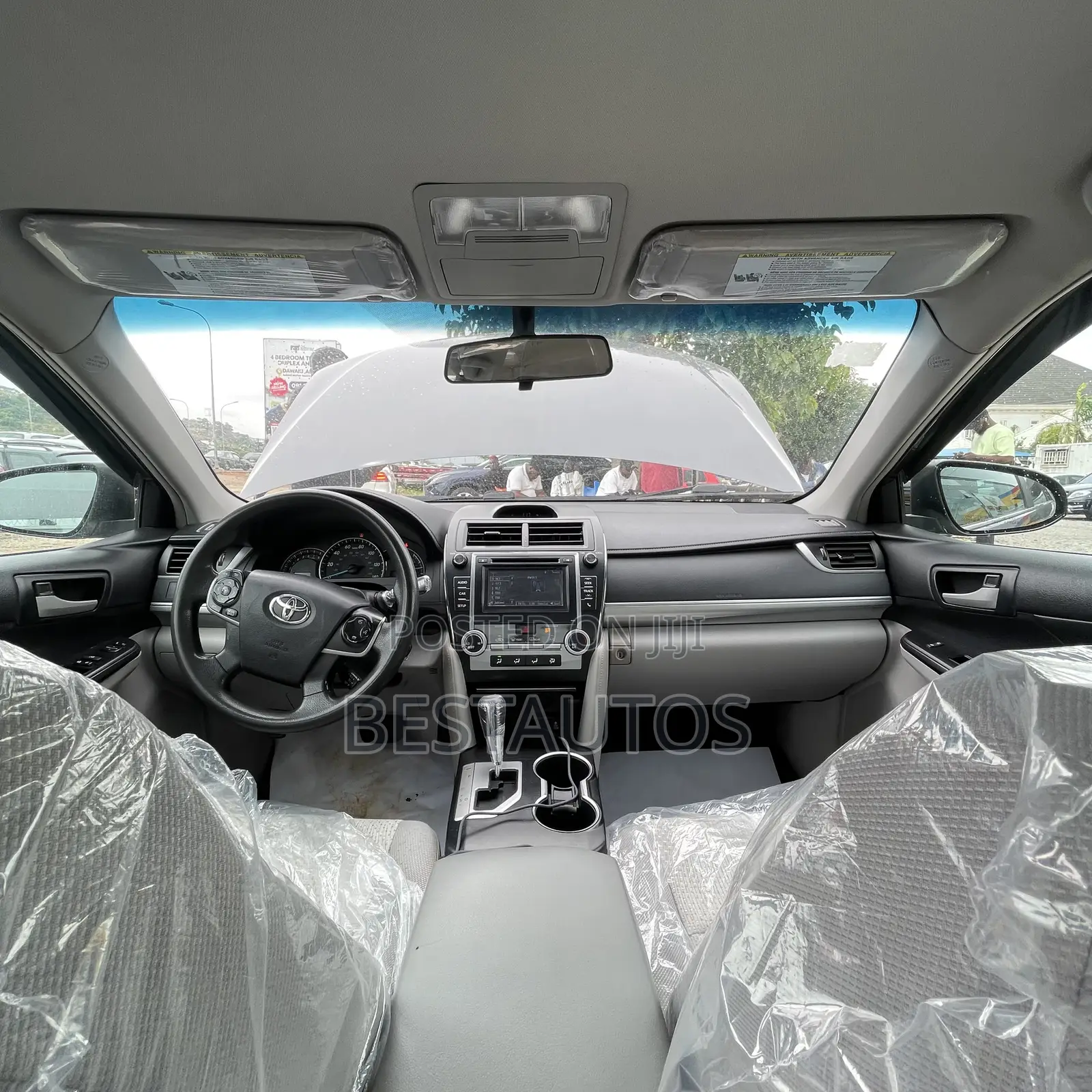 Toyota Camry LE 4dr Sedan (2.5L 4cyl 6A) 2014 White