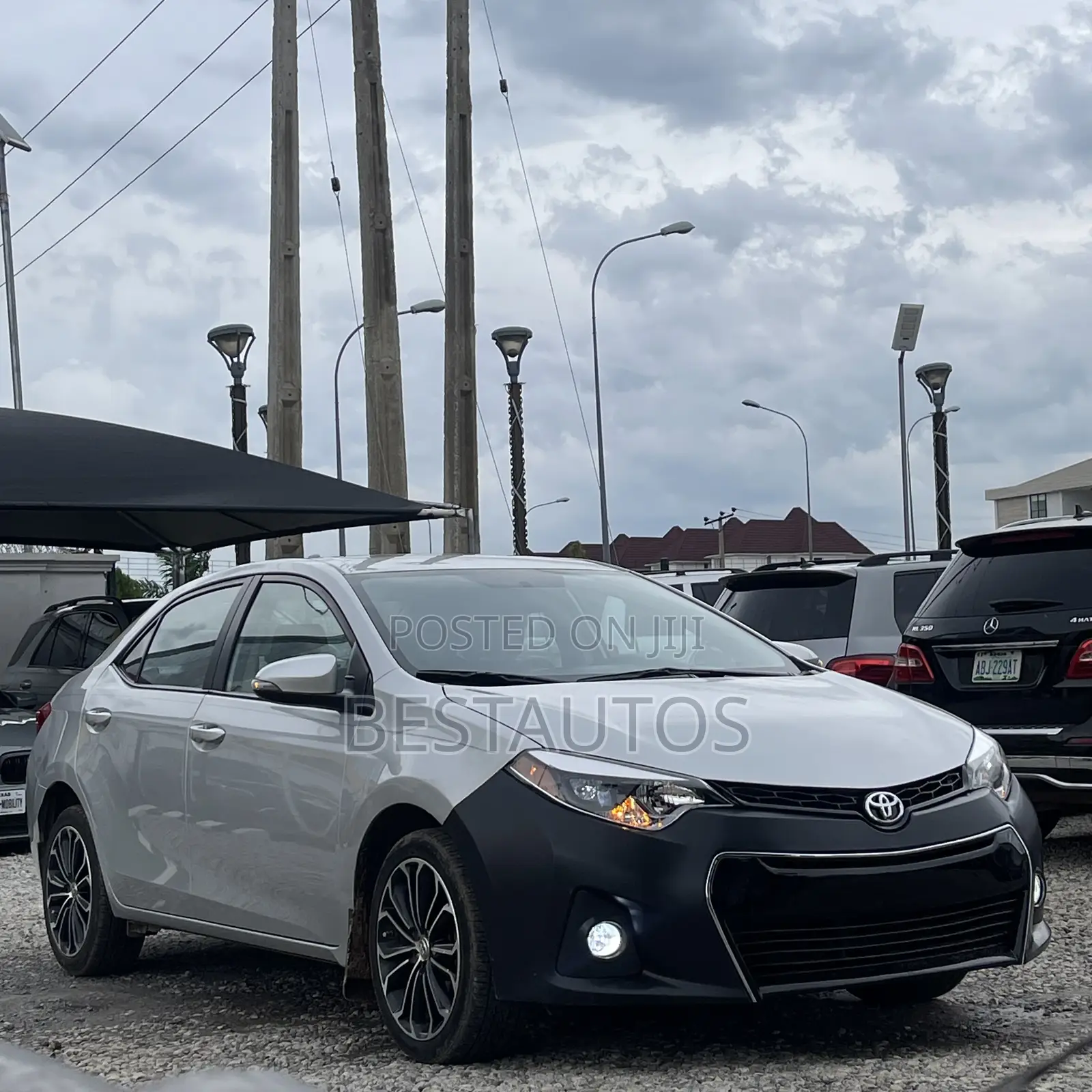 Toyota Corolla S Premium 4dr Sedan (1.8L 4cyl CVT) 2016 Silver