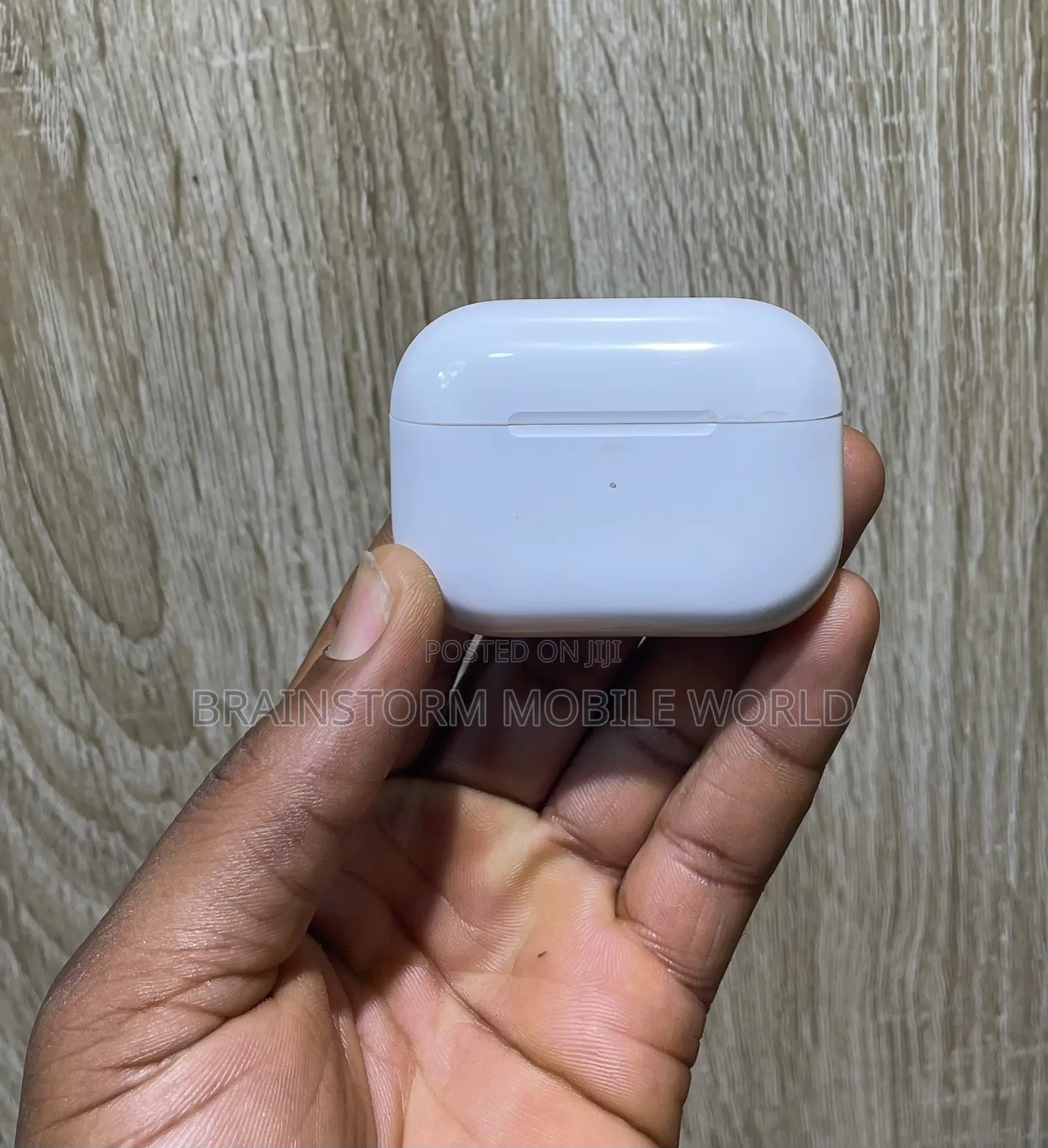 Airpods Pro 1st Gen || 10/10 Neatness || Available