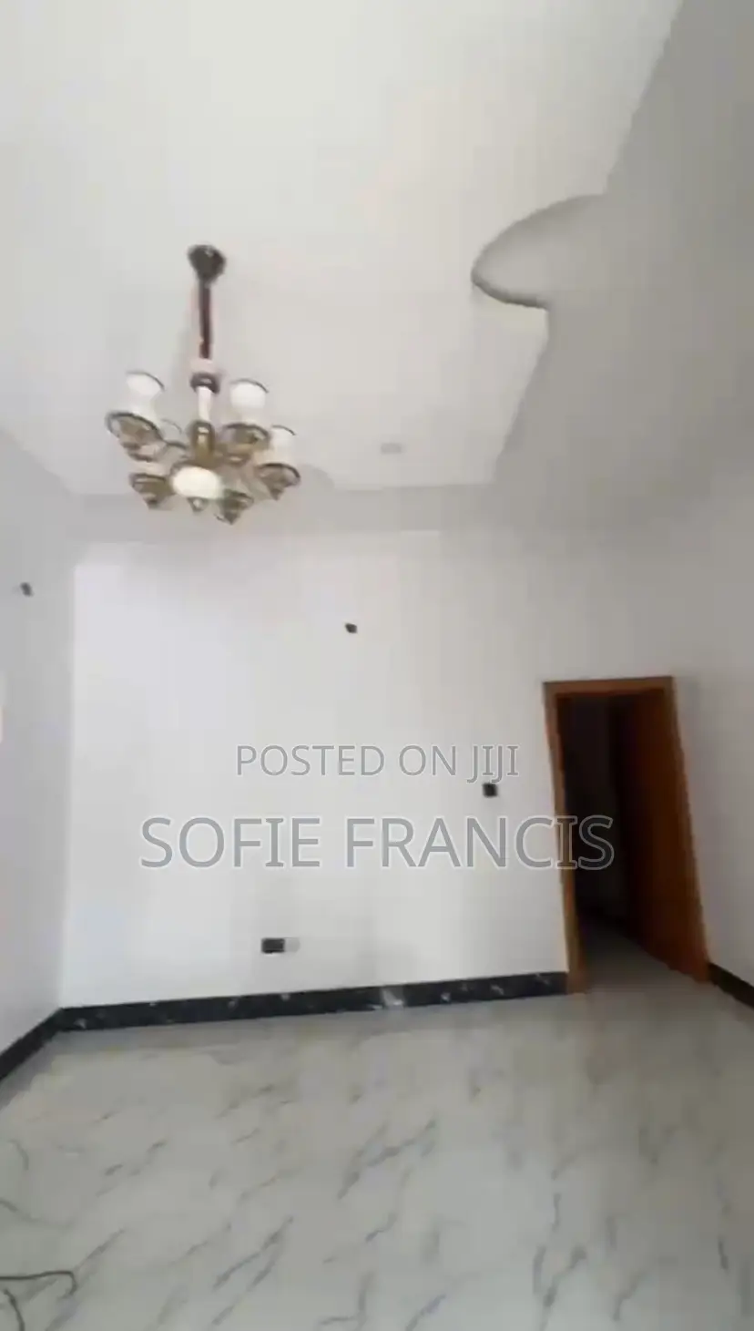4bdrm Duplex in Ikota, VGC / Ajah for rent